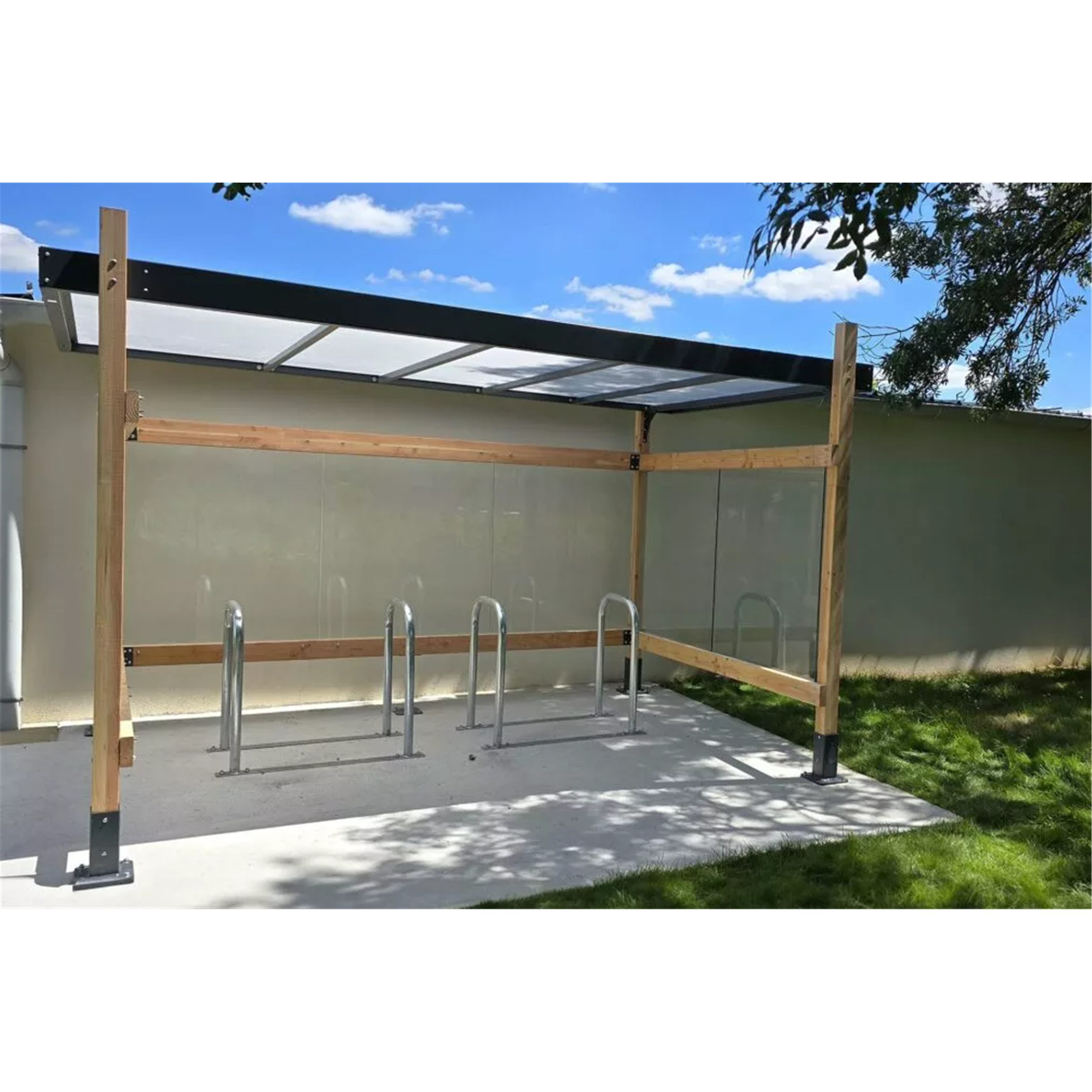 Abri naturelli 4x2.5 vitré - Mobiliers urbains vélos - ABRI PLUS- Clubs - Entreprises - Collectivités - Associations