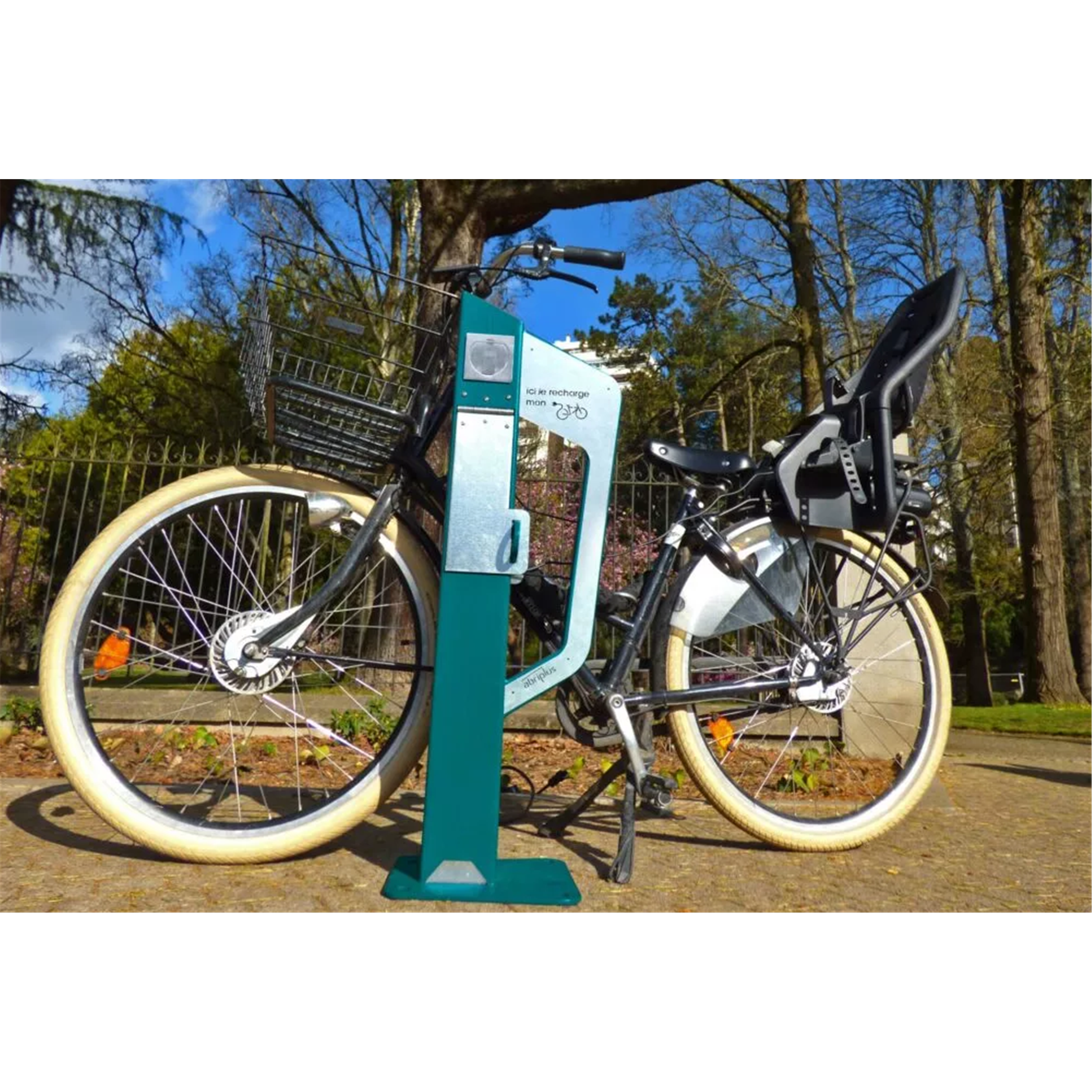 Borne e-park vae - Mobiliers urbains vélos - ABRI PLUS- Clubs - Entreprises - Collectivités - Associations