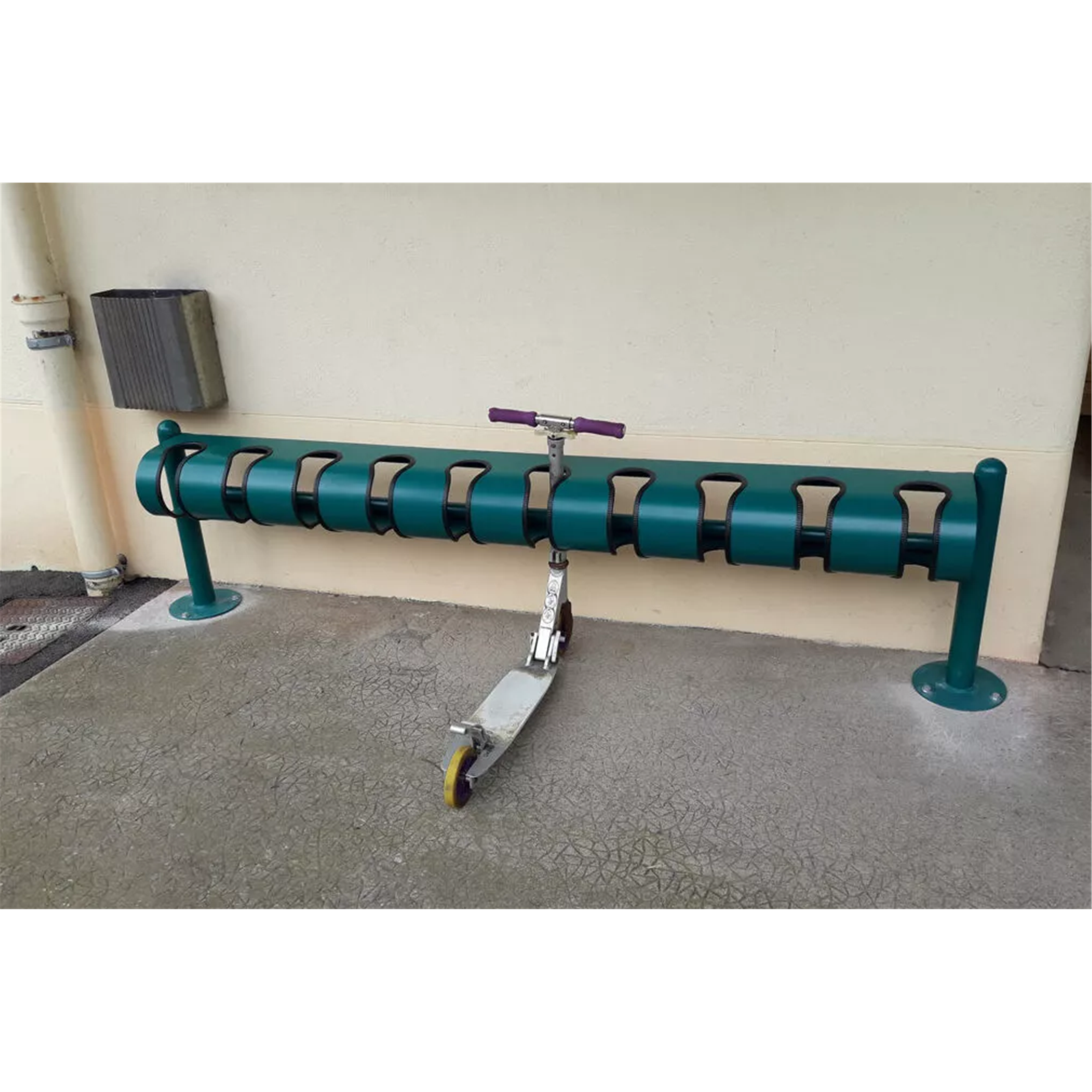 Support trottinettes 10p sans mât - Mobiliers urbains vélos - ABRI PLUS- Clubs - Entreprises - Collectivités - Associations