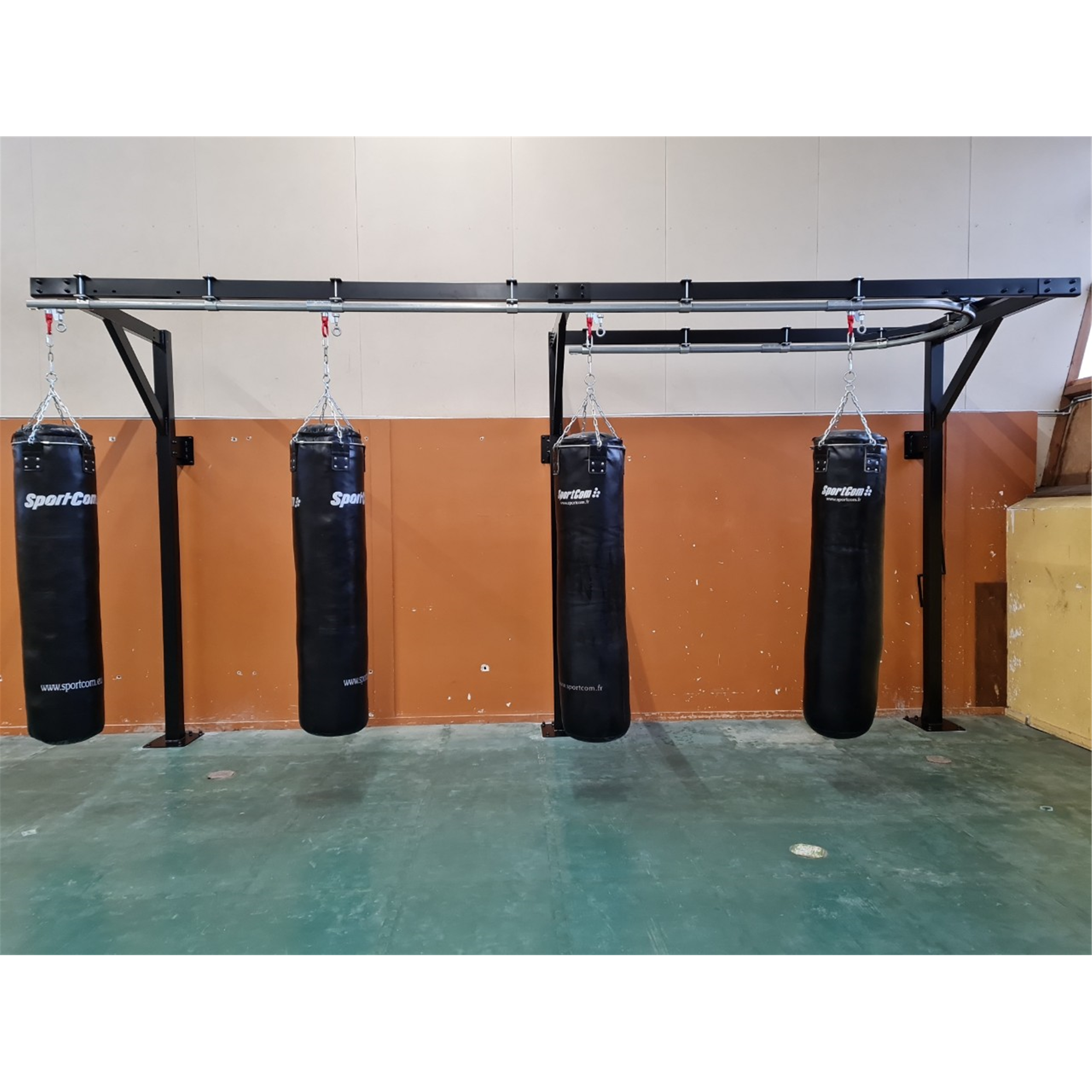 Rail coulissant pour 4 sacs de frappe 8 mètres - Boxe - SPORTCOM- Clubs - Entreprises - Collectivités - Associations